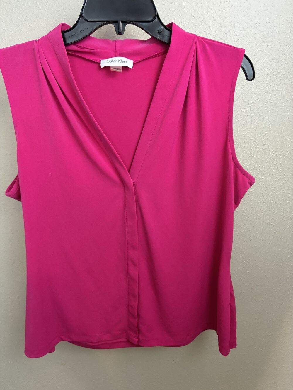Calvin Klein Women's Sleeveless Pink V-Neck Jersey Blouse Polyester Spandex L